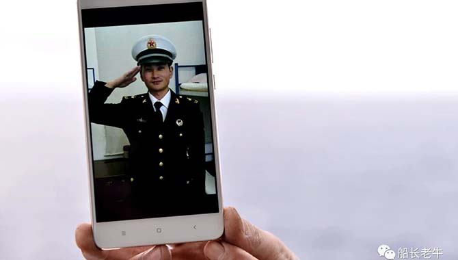 他在海军当兵16年，退伍后实现登船远洋