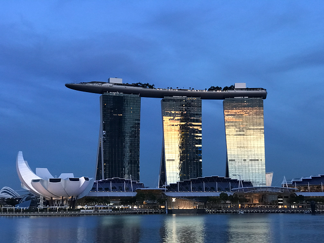 雪佛龙船用润滑油助力新加坡港口发展
