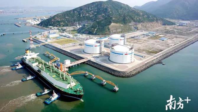 发力绿色航运 中海油在珠海布局LNG船舶加