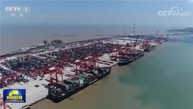 上海港年集装箱吞吐量第四次站上4000万