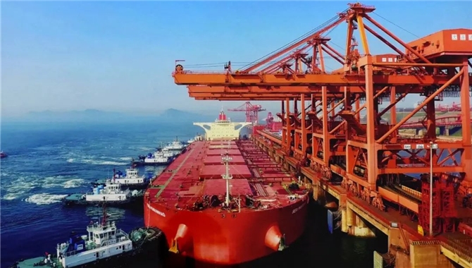 2020年舟山港保税供油472.4万吨 稳居供油港