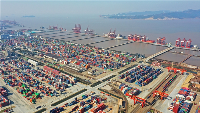 宁波舟山港1至4月份运输生产增长强劲