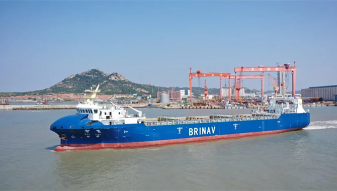 China's first unmanned autonomous container ship su