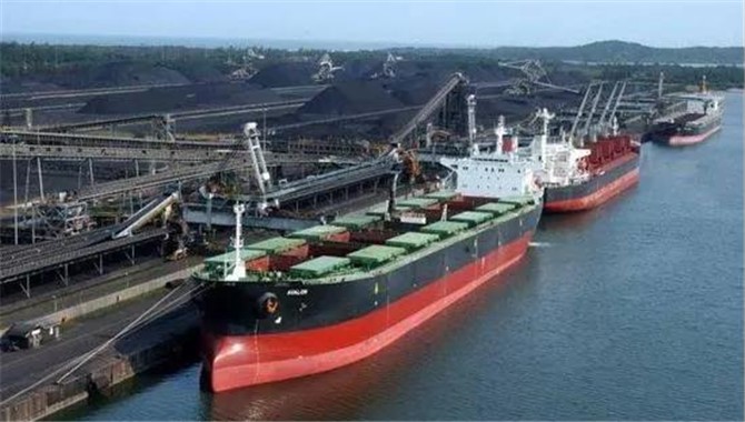 消息：中国正允许少量澳洲燃煤卸载