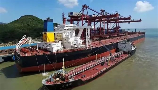 2021年1-10月，中国保税船供量1726万吨