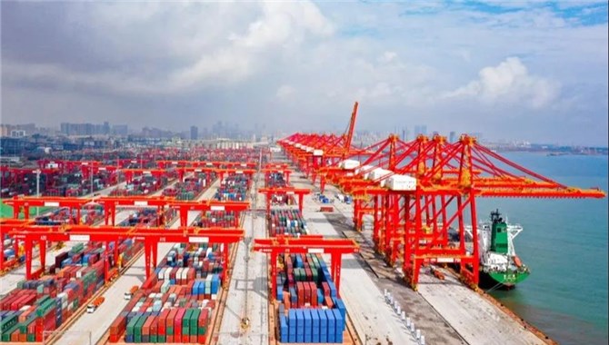 山东港口2021年货物吞吐量突破15亿吨 集装