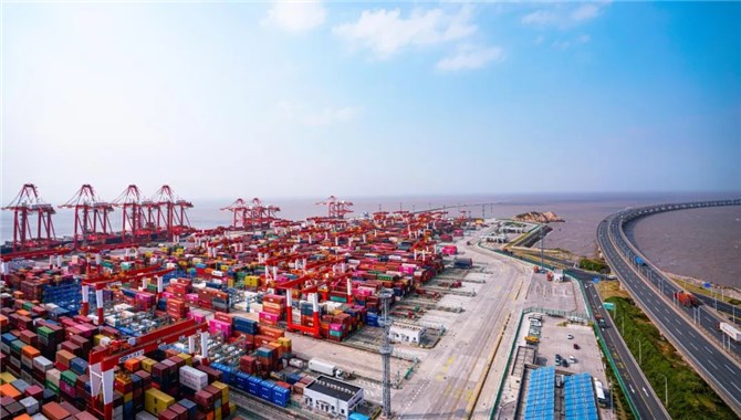 马士基沿海捎带运输业务在上海洋山港首