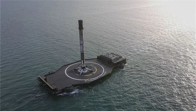 ABS与SpaceX合作开发远程控制火箭回收无人