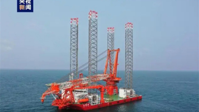 World's first 2000-ton-class offshore wind farm ins