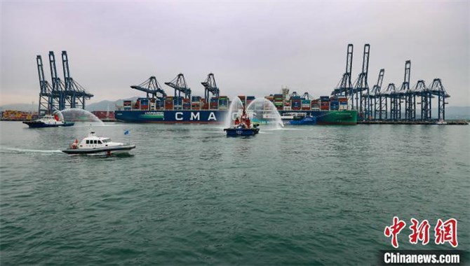 深圳盐田港完成华南片区首单国际航行船