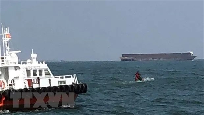 一液化石油气船撞沉渔船，致一人失踪