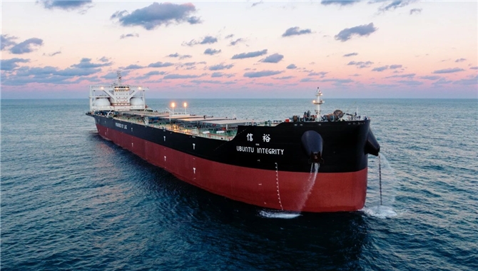 外高桥造船19万载重吨液化天然气（LNG）