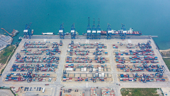 China's weekly export container shipping index down