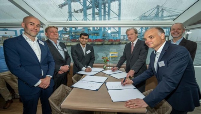 Port of Rotterdam Authority and APM Terminals sign 