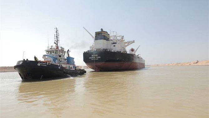 Suez Canal resumes normal traffic after collision