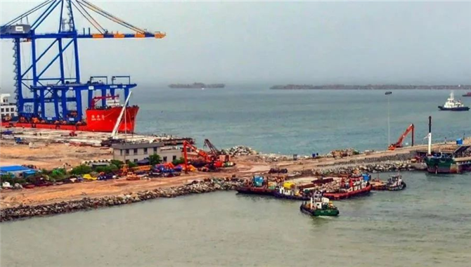 印度首个巨型港口正式启用
