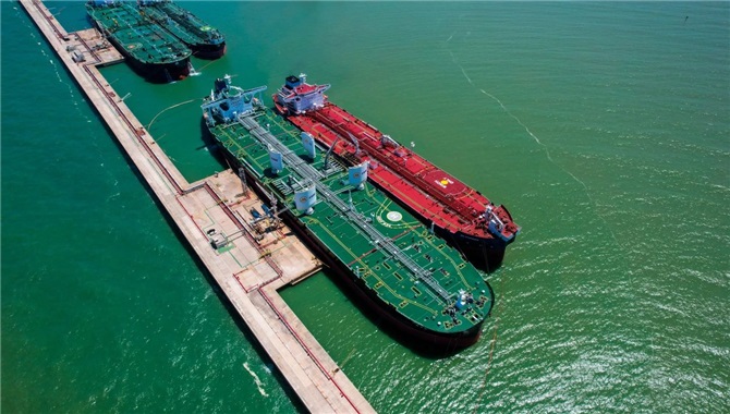 招商轮船“新伊敦”轮与中海油国贸“诺