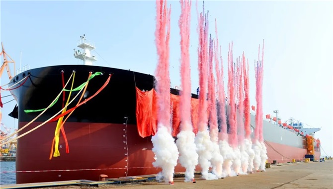 招商轮船再接新船+开工建造大型LNG船