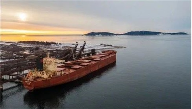 大货主力拓Rio Tinto为其一艘散货船安装空