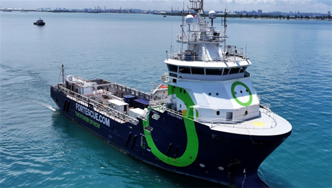 消耗液氨4.4吨！全球第一艘氨燃料船在新