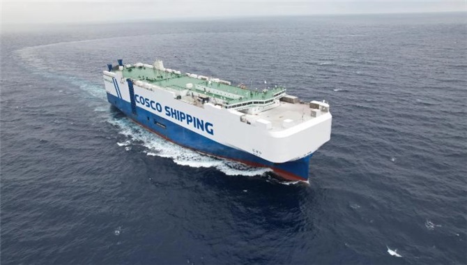 中远海运首批大型LNG双燃料汽车船交付