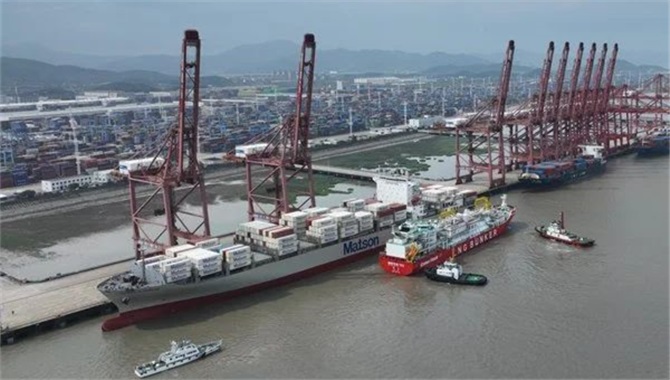宁波舟山港船用LNG加注业务实现常态化！