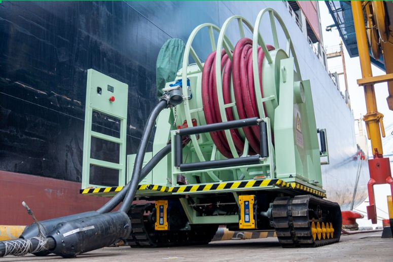 Qingdao Port introduced a high-voltage shore power 
