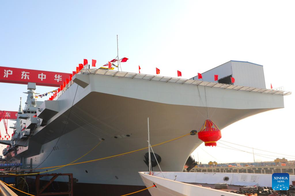 China launches new-generation amphibious assault sh