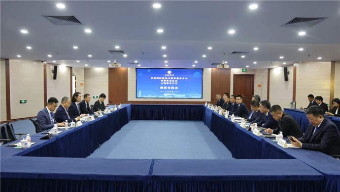 大连海事大学与香港国际航运与海事服务中心、香港航商总会签
