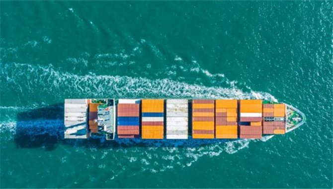 全国首艘200TEU纯电智能远控集装箱海船开
