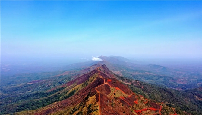 投产！西芒杜铁矿石储备已达150万吨，首