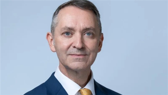 重磅｜BV新任掌门再获关键职务：Alex Gr