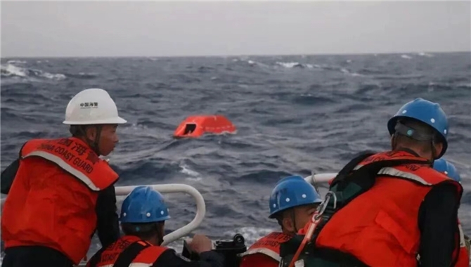 5万吨级船舶倾覆后续：确认为镍矿、4人