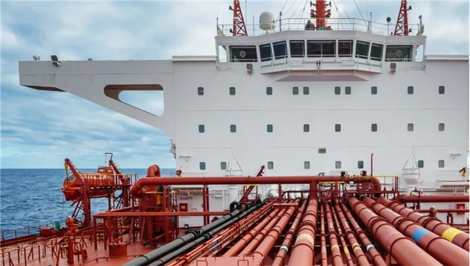 全球不确定性下，油轮市场前景看