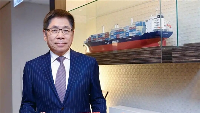 德翔海运，继续押注自有船！