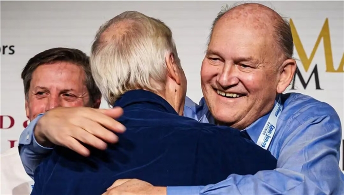 LR2成品油轮，突破10万美元/天！