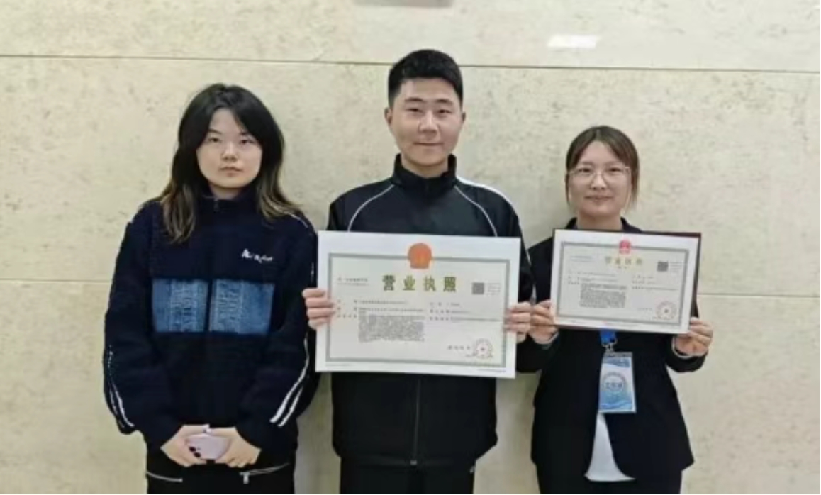 上海外高桥造船武汉分公司成立